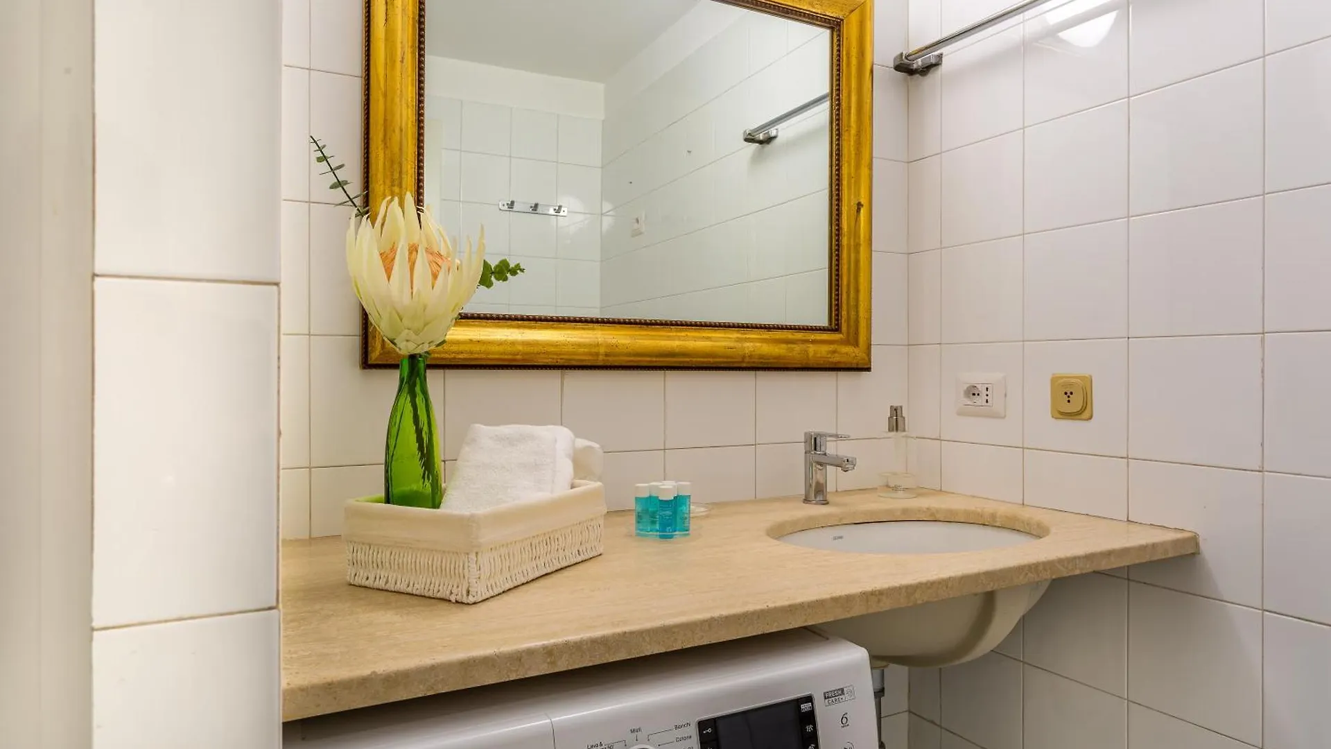 Iflat Spanish Steps Peaceful Apartment Rome